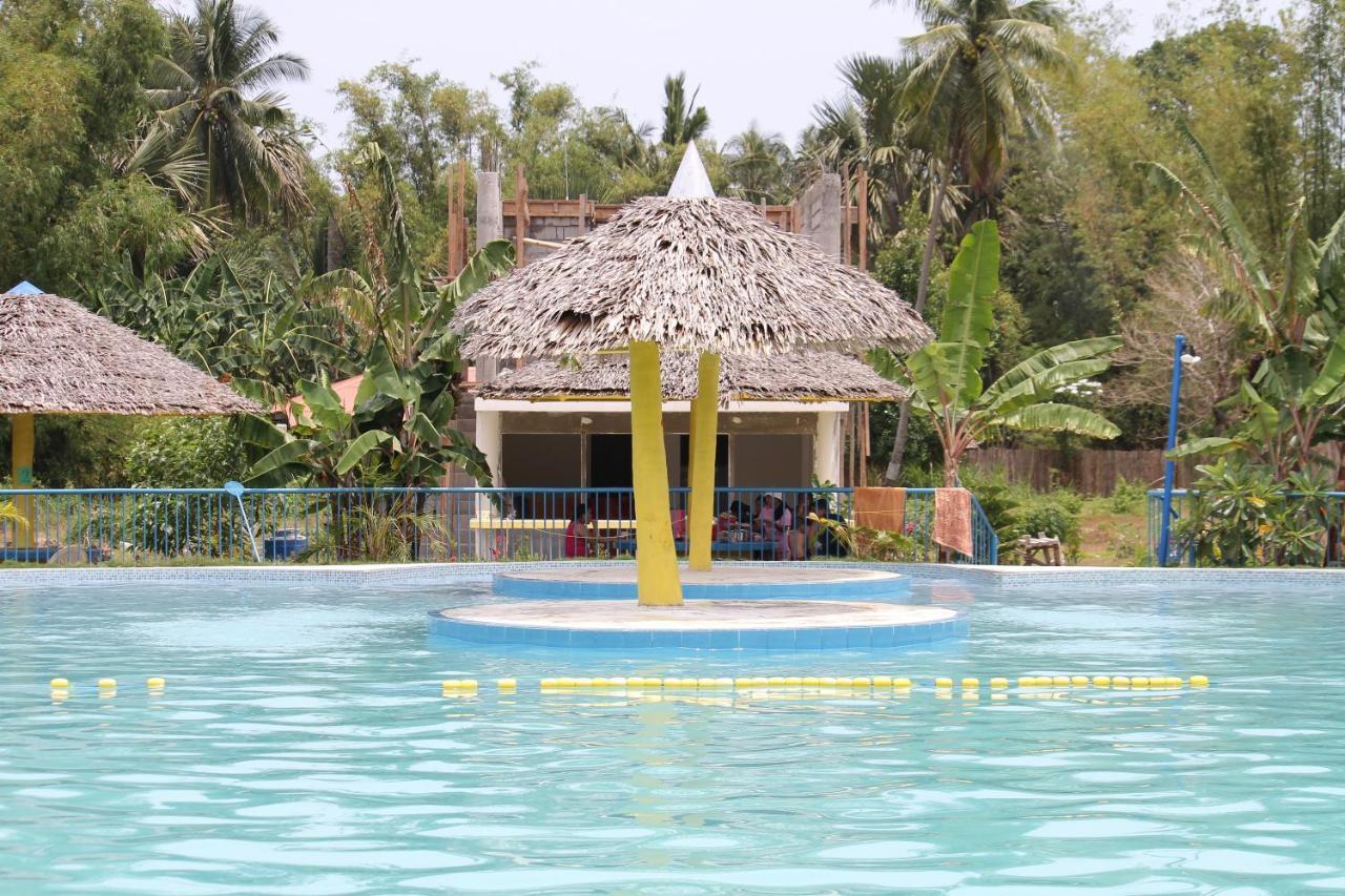 Sweetwater Resort Zamboanguita  外观 照片